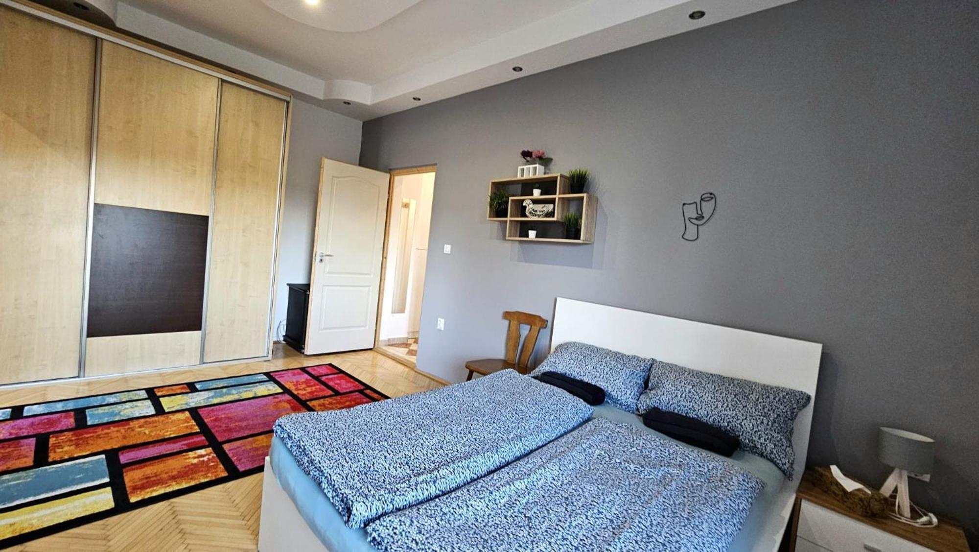 Lovely central apartment with free parking, Központhoz közeli 2 szép szobás lakás Győr Kültér fotó